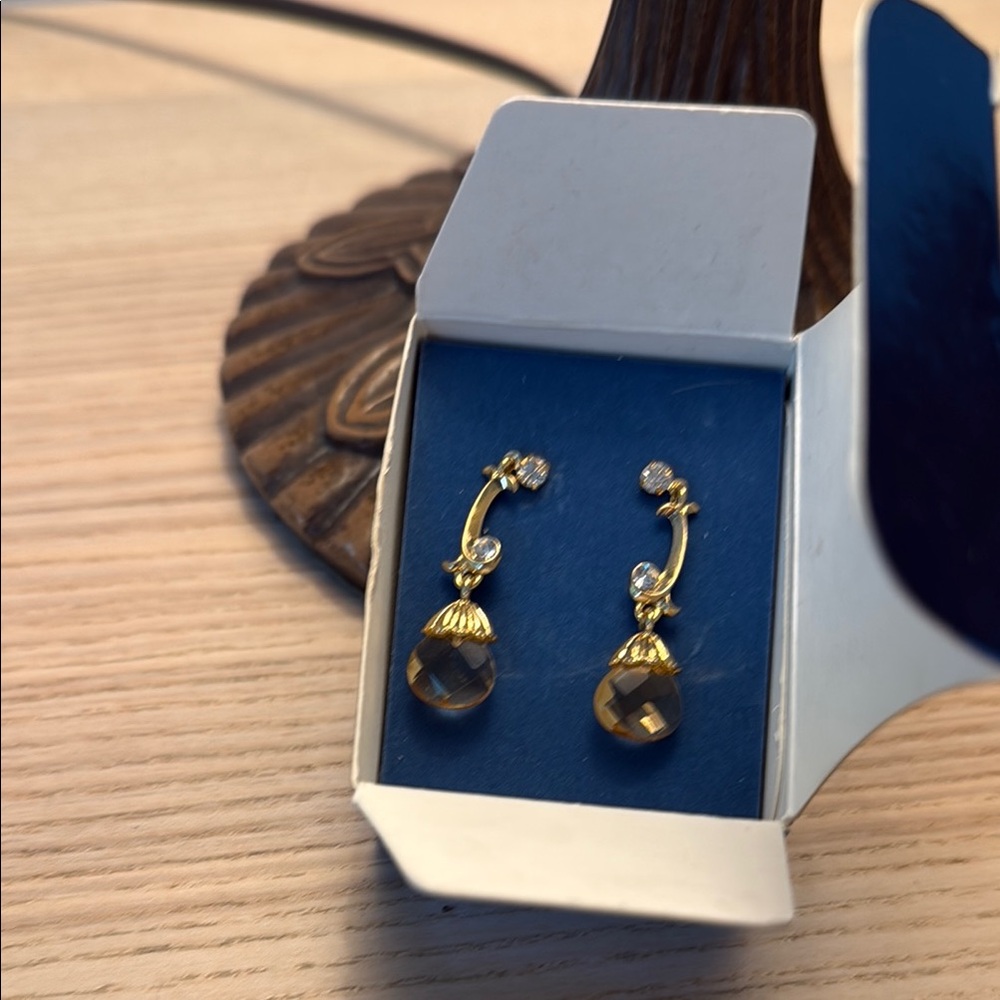 Avon Extraordinary Briolette VineGold Drop Earrings